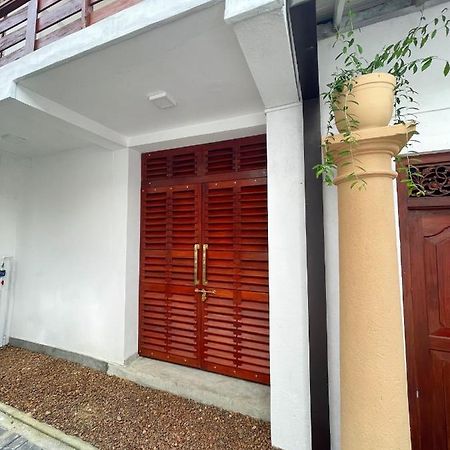 Komox Gedara Galle Bagian luar foto