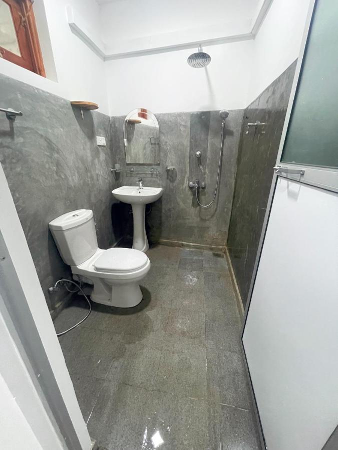 Komox Gedara Galle Bagian luar foto